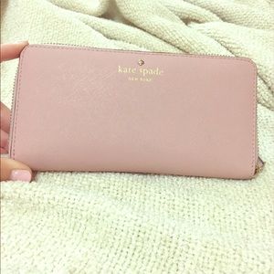 Kate Spade zipper wallet in blush pink