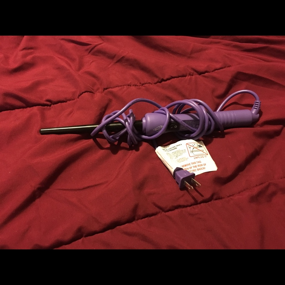 Herstyler curling wand. Baby curls model