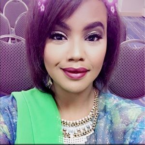 Meet your Posher, Muna