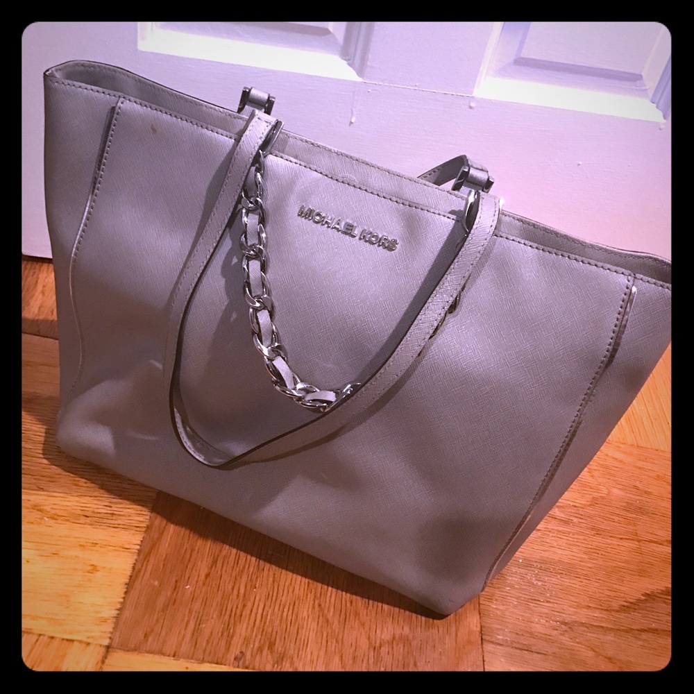 Michael kors tote- grey