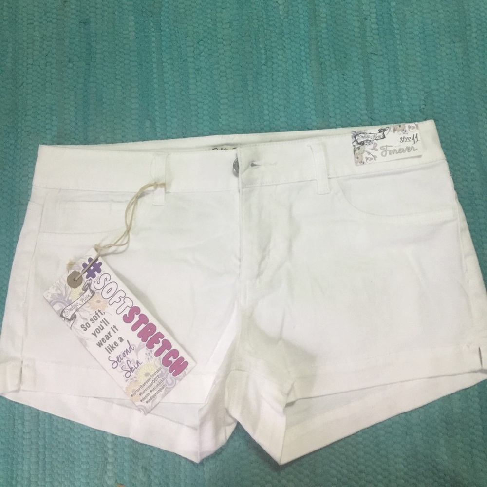 NWT White Indigo Rein Shorts - JUNIORS SIZE 11