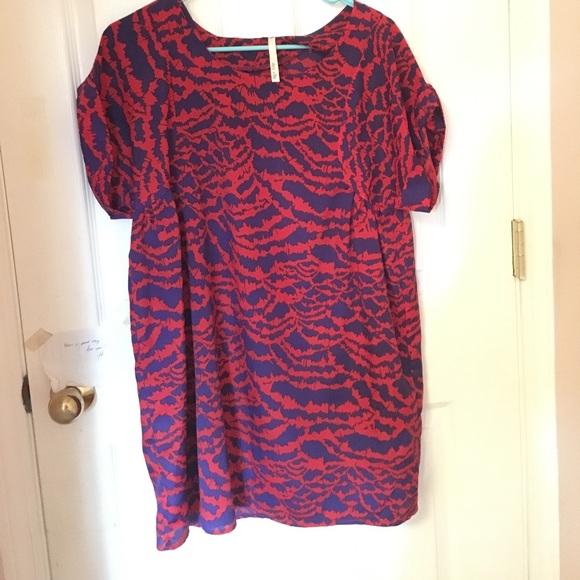 Bold Red and Blue Tunic Dress - Picture 2 of 3