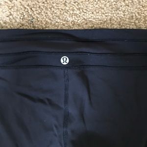 Black cropped Lululemon leggings!