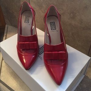 Red pumps