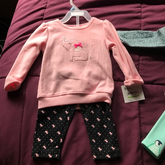 Two 2 piece baby girl outfits - Picture 3 of 3