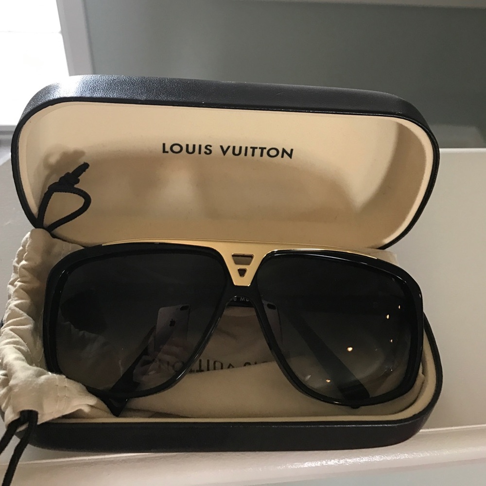 LV evidence sunglasses
