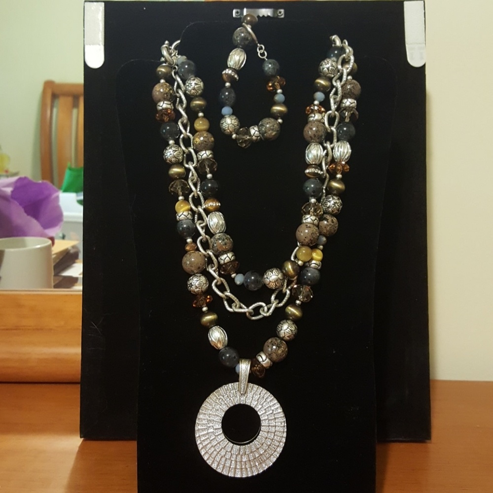 Signature necklace 2015