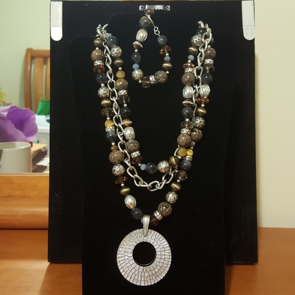 Signature necklace 2015 - Picture 1 of 2
