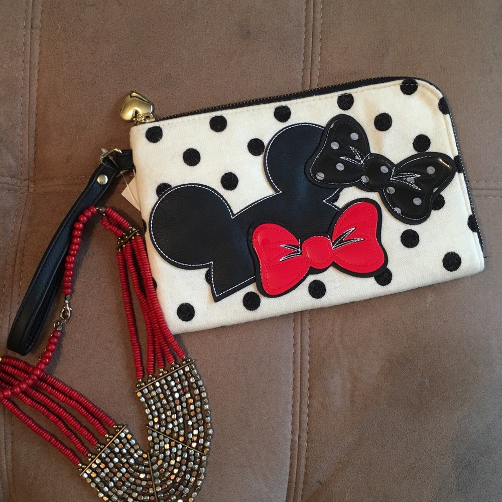 Minnie Wristlet