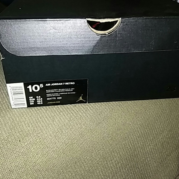 Jordan 7 Retro Marvin the Martian. Only worn once.