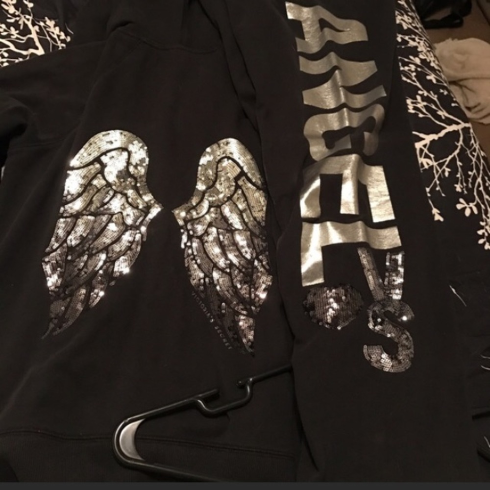 VS Angels track suit