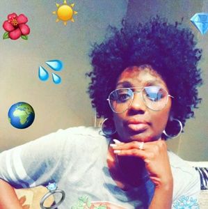 Meet your Posher, Leigh