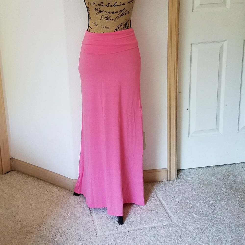 NWT Coral Maxi Skirt