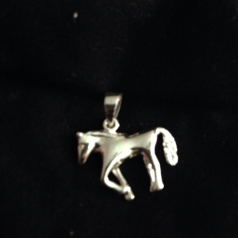 Horse pendant