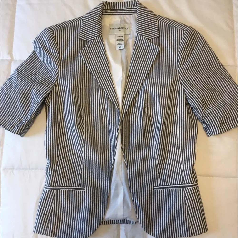 Banana republic seersucker blue/ white jacket XS