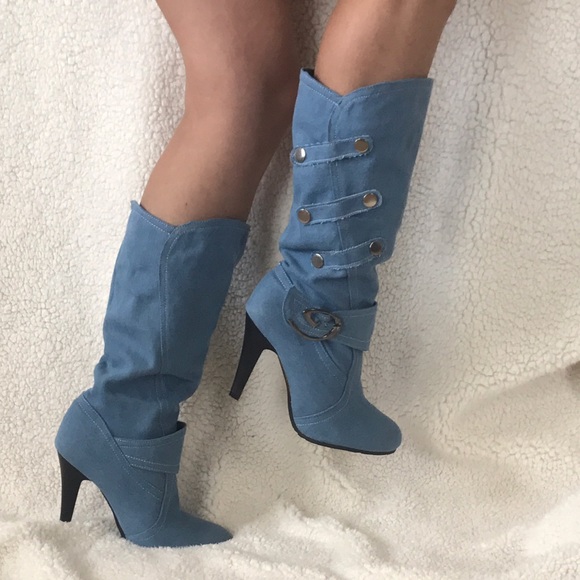 Shoes - Light denim boots 👢👢