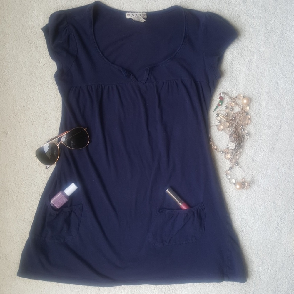 F21 • navy tunic