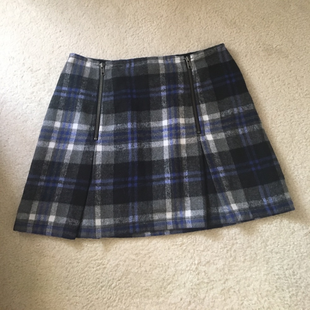 NWOT MinkPink Mini Skirt