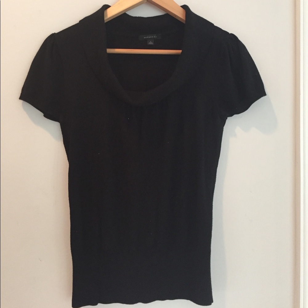 Short-sleeved Blouse