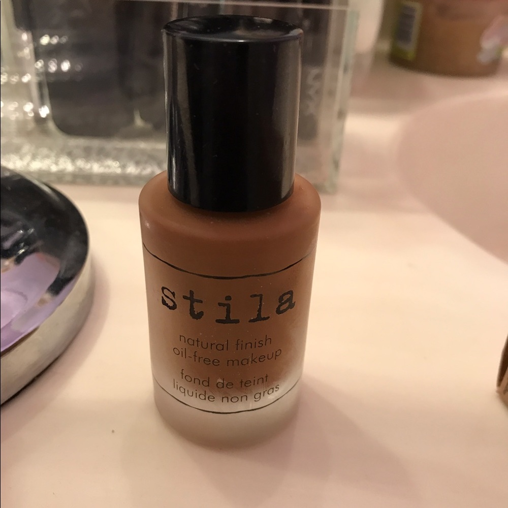 Stila Natural Finish Foundation