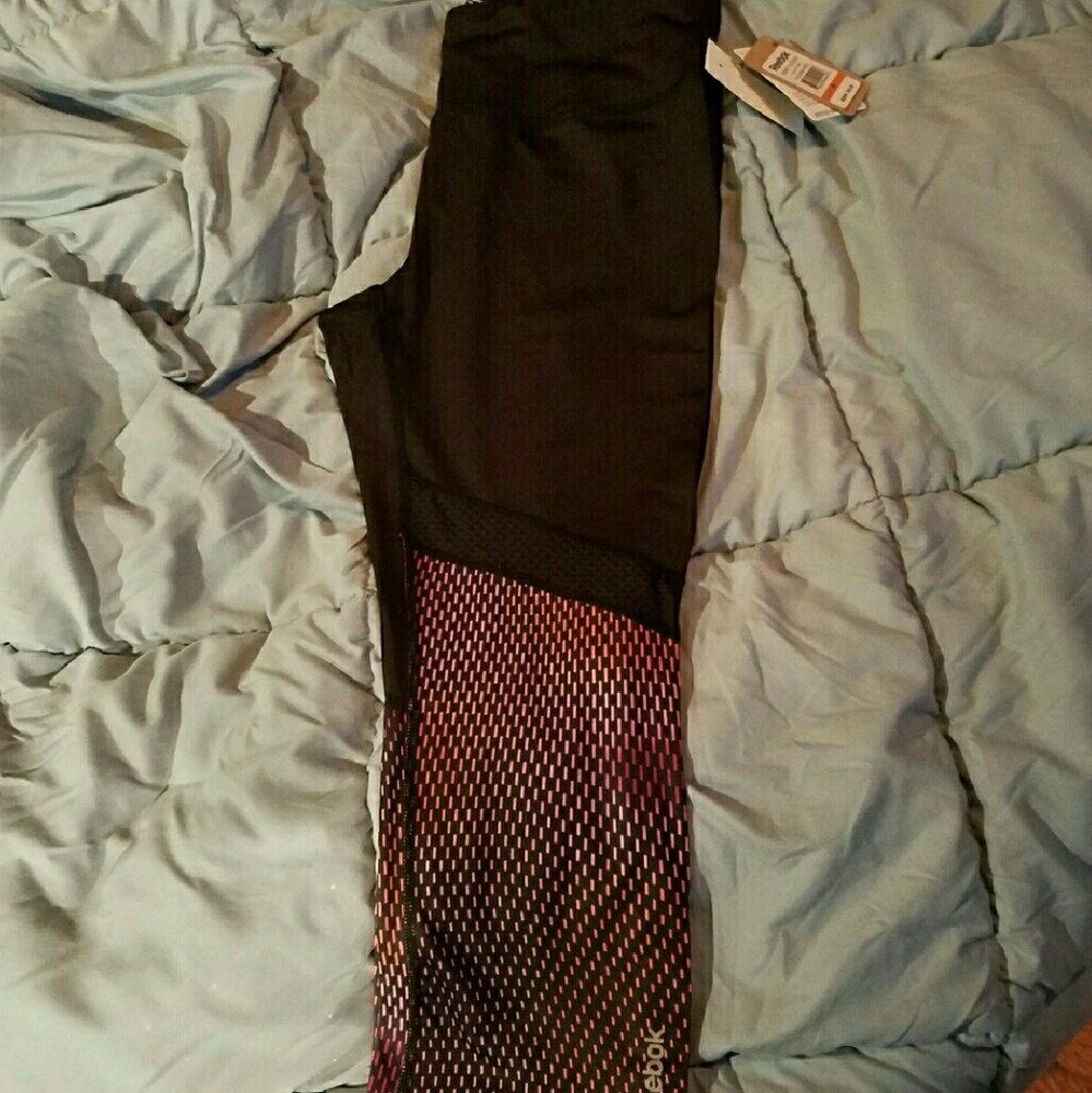 NWT Reebok Active crop pants - Picture 2 of 4