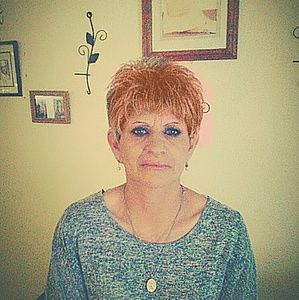 Meet your Posher, Claudia