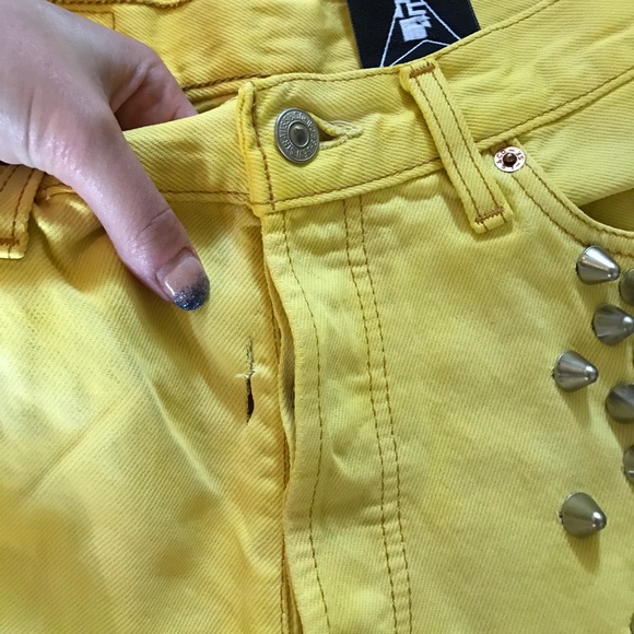 Yellow dyed and studded - Picture 3 of 5