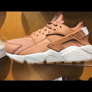 Meet your Posher, Raquel