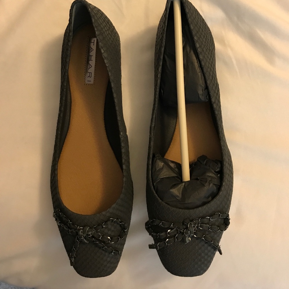 Tahari flats - new in box