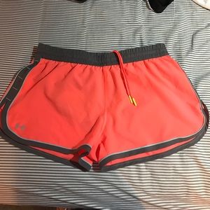 Super cute UA Heatgear shorts