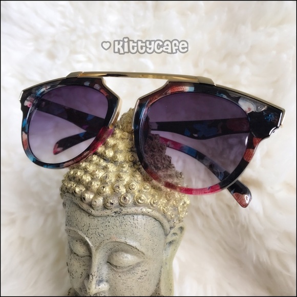 Bridgeless Sunglasses - Picture 5 of 9