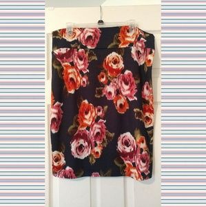 XL Lularoe Floral Cassie
