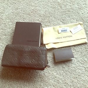 AUTHENTIC Louis Vuitton empreinte wallet