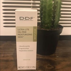 DDF ULTRA-LITE OIL-FREE MOISTURIZING DEW
