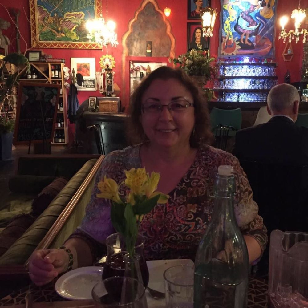 Meet your Posher, Brenda