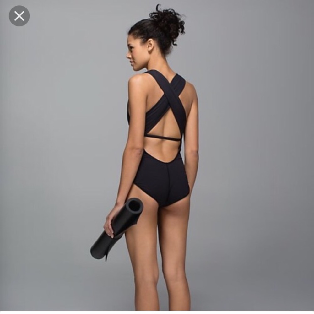 lululemon city one piece black sz small