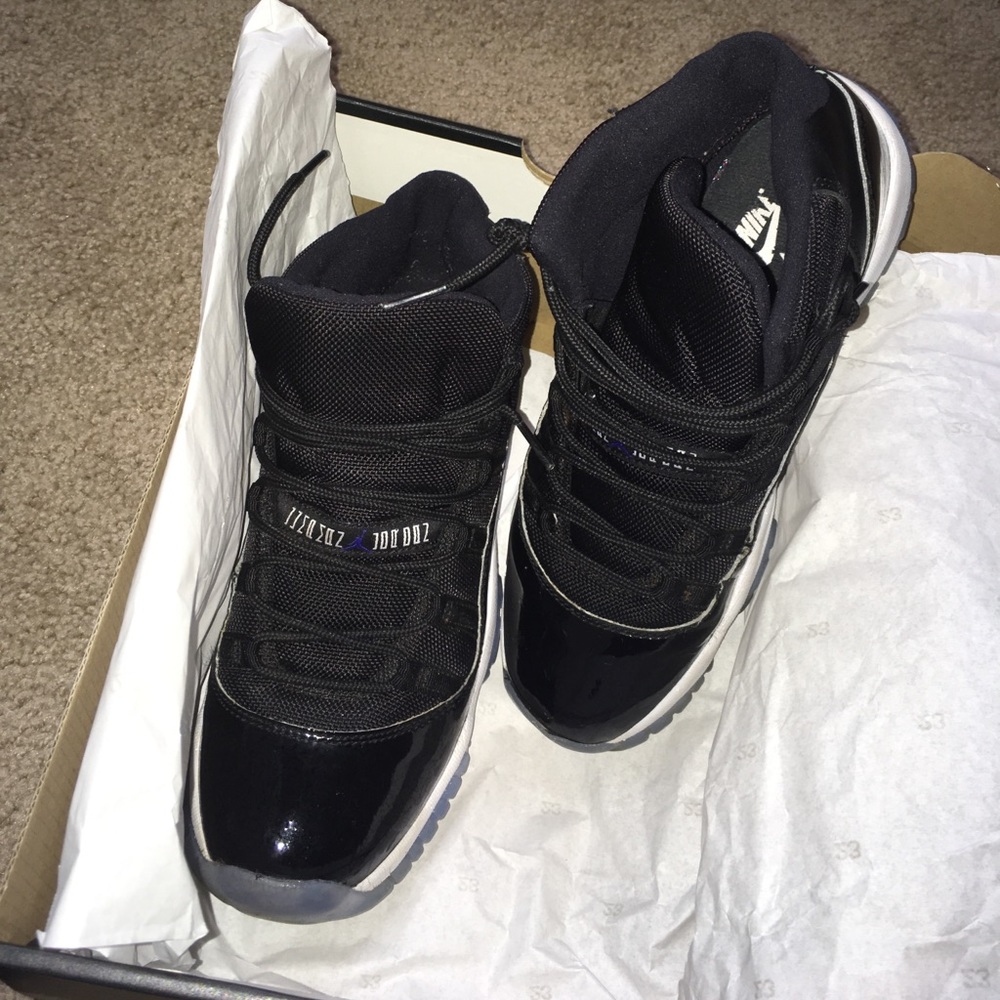 Spacejams 11's. 6Y! Used With Box