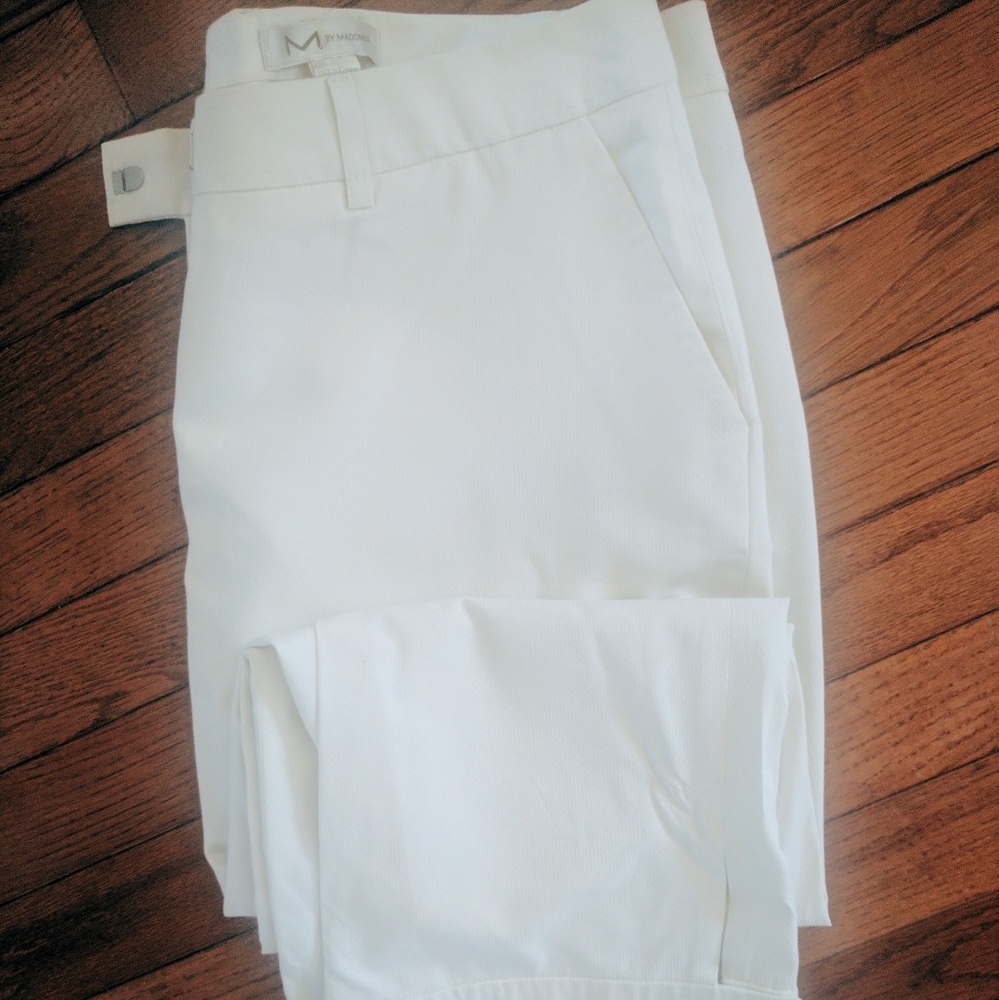 NWOT Ivory capris