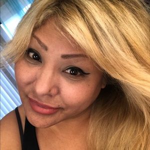 Meet your Posher, Esther