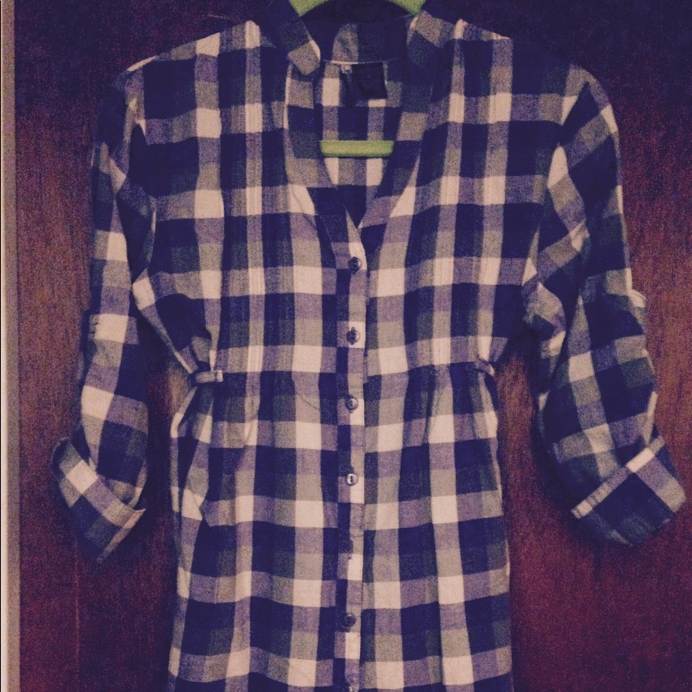 One Step Up shirt size medium!