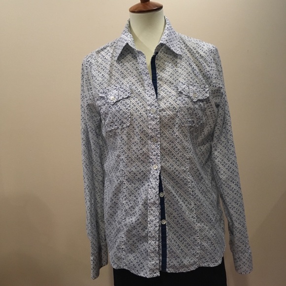 Great top, a little beachy - Picture 3 of 7