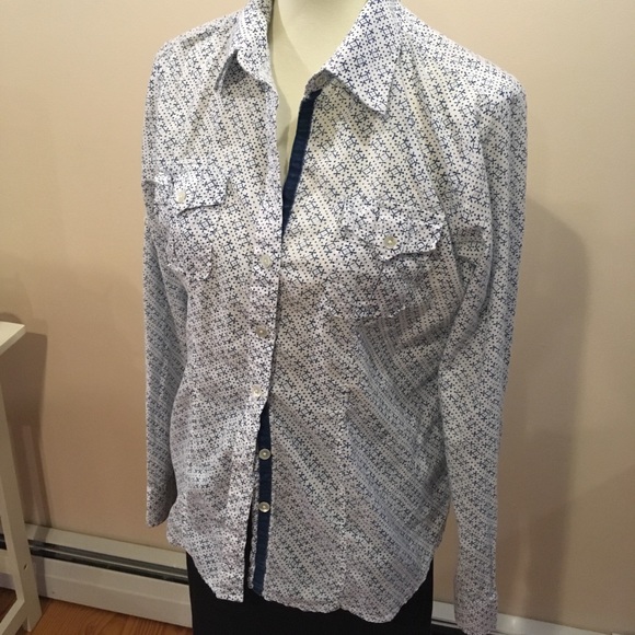 Great top, a little beachy - Picture 7 of 7