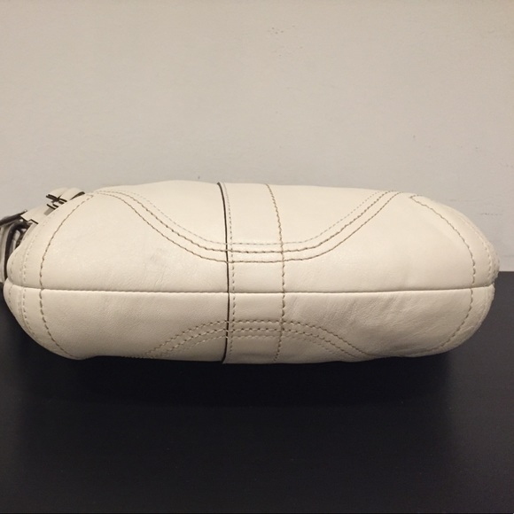 COACH - Leather Cream/White Mini Hobo - Picture 4 of 6