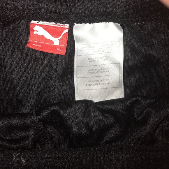 Puma Gym Shorts - Picture 3 of 3