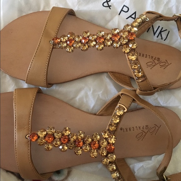 Sandals - Picture 3 of 4