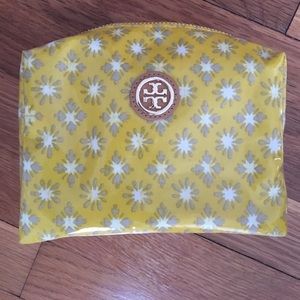 Tory burch makeup bag 5"x6"