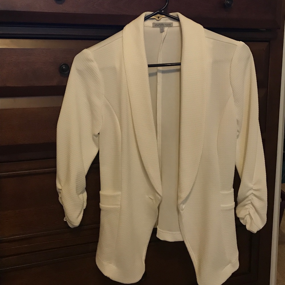 Ruched sleeve blazer