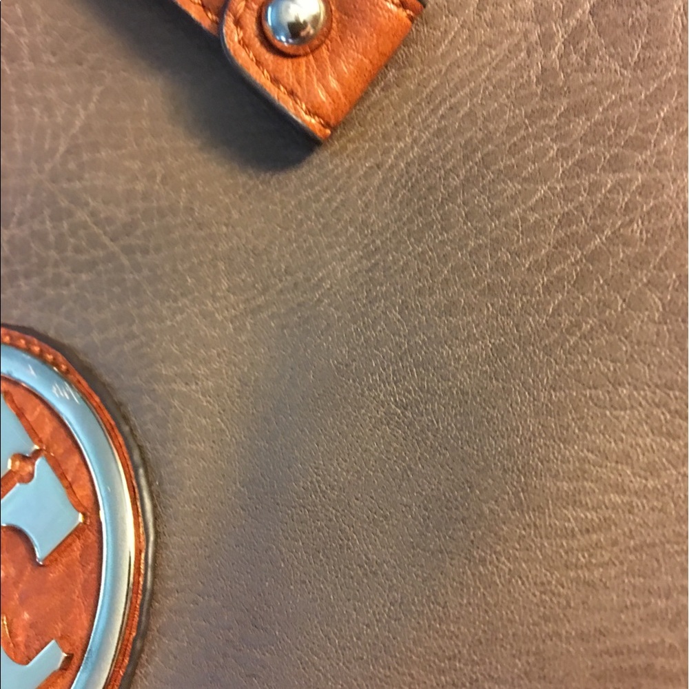 More pics of Tory bag