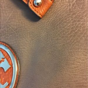 More pics of Tory bag