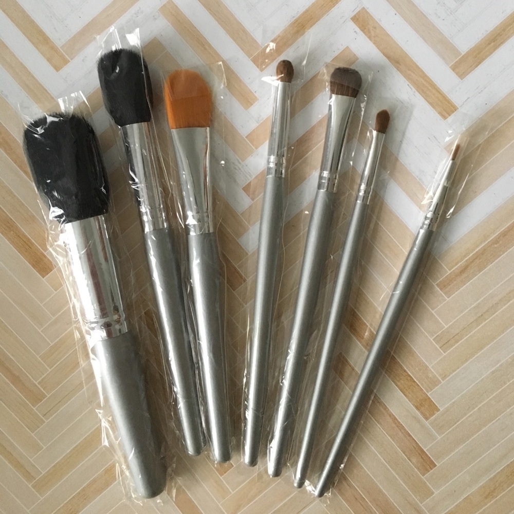 🆕 makeup brushes set! 👩🏻‍🎨